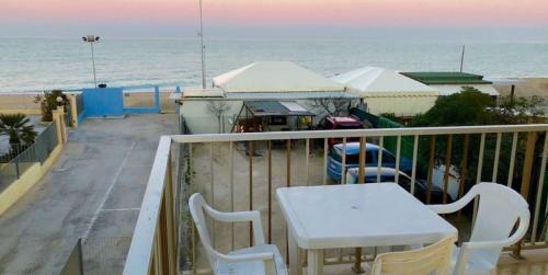 Apartamento M223 - Marcelli, Trilocale In Centro E Fronte Mare