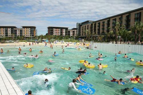 Darwin Waterfront Luxury Apartment