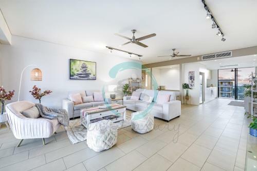 Zen Peninsula - Darwin's Prestigious Waterfront Retreat