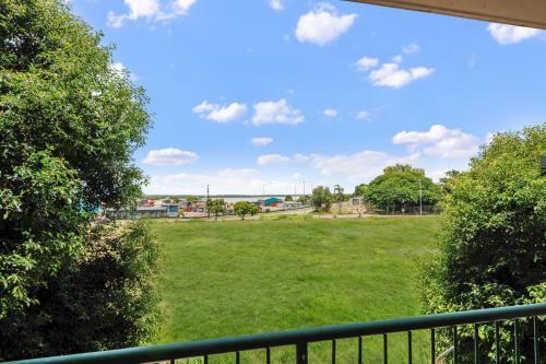 Apartamento Charming Cbd Apt 3bd 2bth - Walk To Waterfront