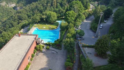 Como Lake Kosmopolitan