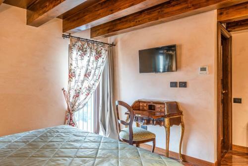 Hostal Bar Vitelli Charming Suites