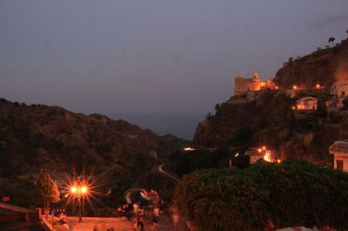 Hostal Bar Vitelli Charming Suites
