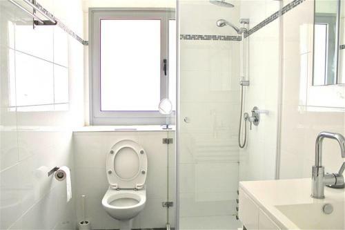 Apartamento Stylish 3br In Sirkin By Holyguest