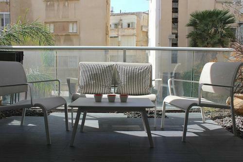 Apartamento Stylish 3br In Sirkin By Holyguest