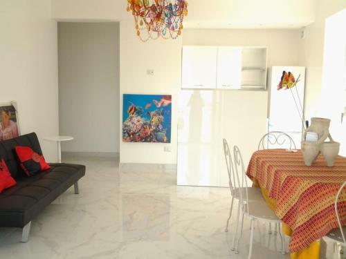 Villa 4 Camere 5 Bagni 2 Passi Dal Mare