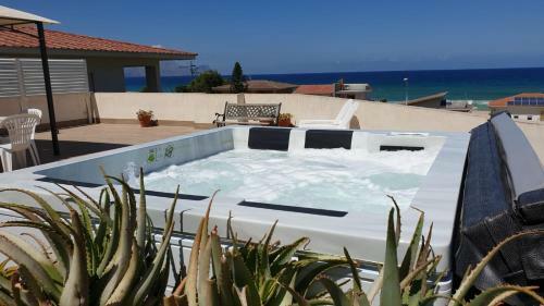 Villa 4 Camere 5 Bagni 2 Passi Dal Mare