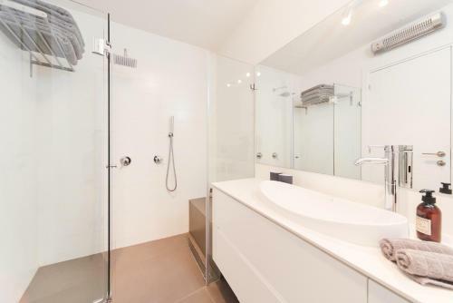 Apartamento 4 Bedroom Rotschild Tower
