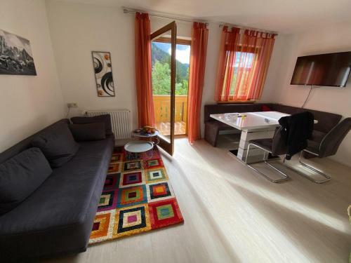 Apartments Oberhollenzer