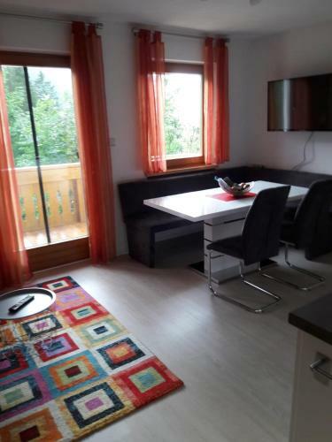 Apartments Oberhollenzer
