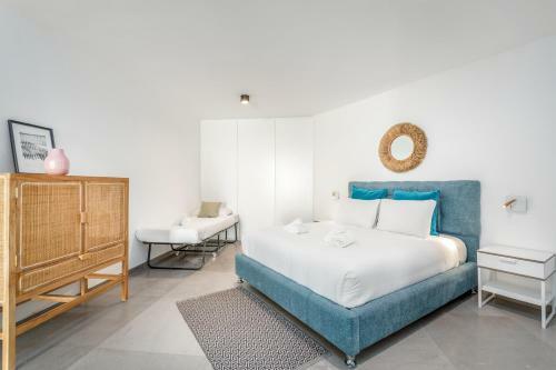Amazing Apartment With Private Pool And Parking