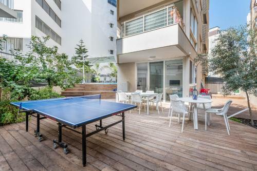 Amazing Apartment With Private Pool And Parking