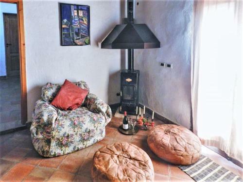 Delightful Holiday Home In Fulgatore With Swimming Pool
