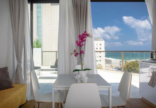 Center City Beach Apartment