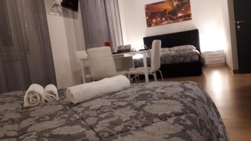 Hostal Casa Leonardo Airport