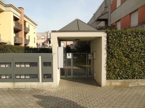 Hostal Casa Leonardo Airport