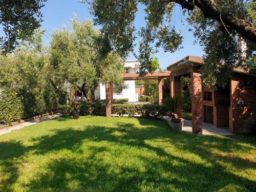 Villa Degli Ulivi A 300 M Dal Mare