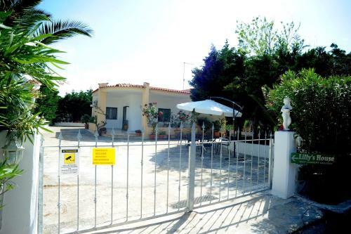 Villa Lilly's House