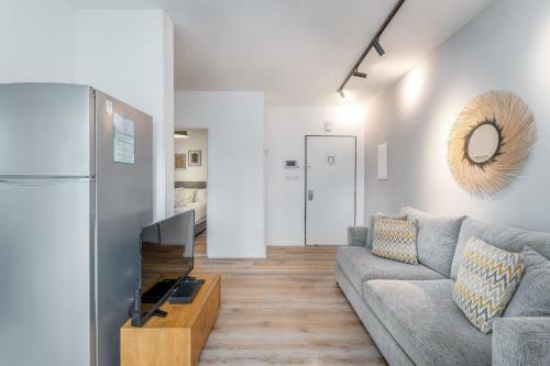 Bograshov Area Boutique Apartment 1bdr And Balcony