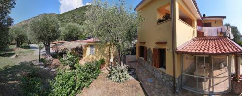 Casa Tra Mare E Oliveti