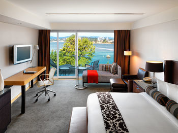 Hotel Inn At Laurel Point  South Wing 1 Bedroom Suite