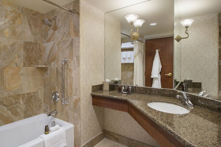 Hotel Victoria Marriott Inner Harbour