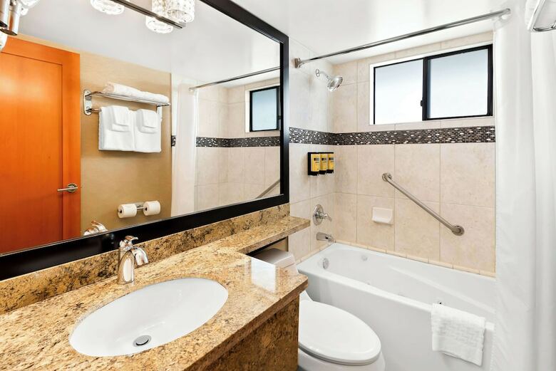Hotel Best Western Plus Inner Harbour