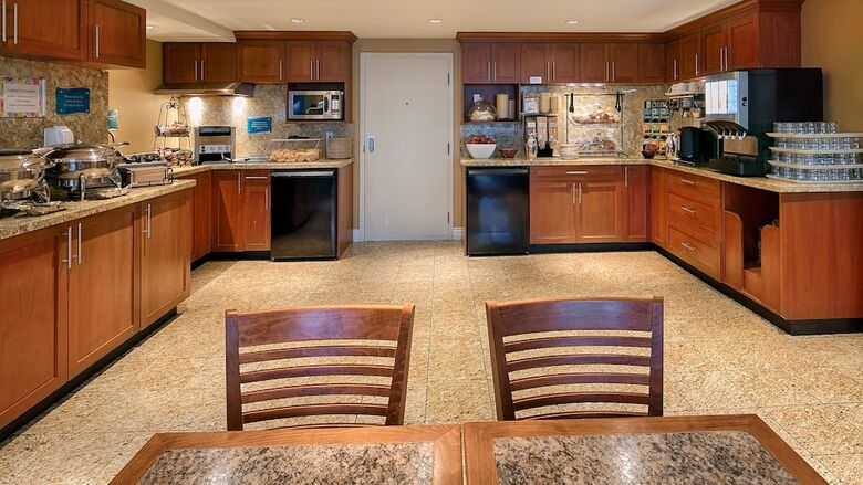 Hotel Best Western Plus Inner Harbour