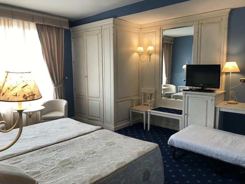 Hotel Leonor Mir�n