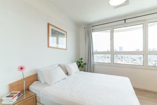 Apartamento Beachfront Property With Balcony And Pool Access
