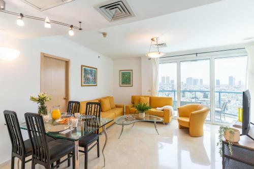 Apartamento Beachfront Property With Balcony And Pool Access