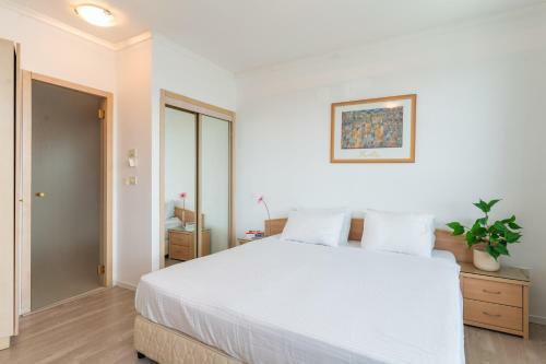 Apartamento Beachfront Property With Balcony And Pool Access