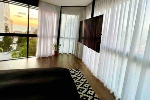 Apartamento Hayarkon Beach House! Duplex Penthouse