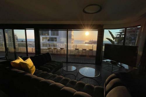 Apartamento Hayarkon Beach House! Duplex Penthouse