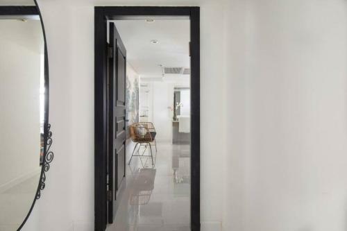 Apartamento Luxury Sea View 2br + Balcony & Pool - Berrystays