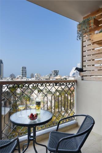 Boutique Two-bedroom Apartment On Nahalat Binyamin