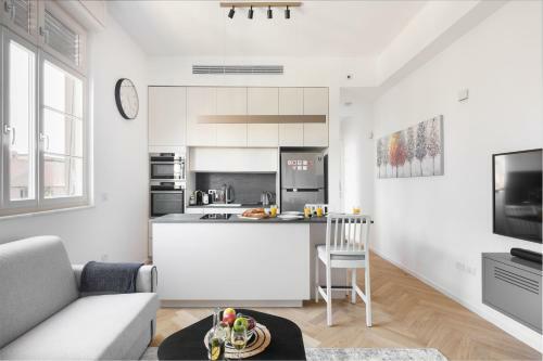 Levontin 5 Apartment - By Sean'rent