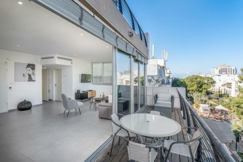 Apartamento Ben Gurion - Superb Penthouse Close To The Beach