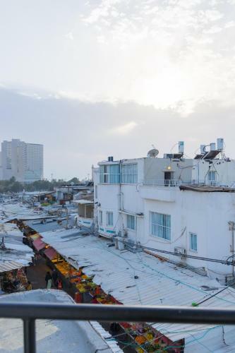 Carmel Market Roof Top Designed Apartment