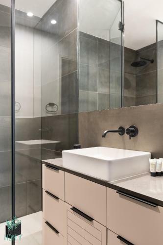 Neat Design Apartments By Homy