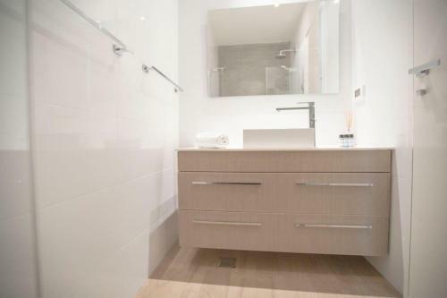 Apartamento Pretty 2br In White City By Holyguest
