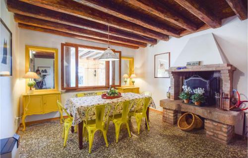 Amazing Home In Boara Pisani With 6 Bedrooms
