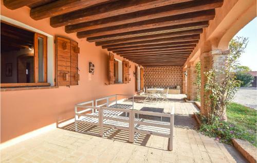Amazing Home In Boara Pisani With 6 Bedrooms
