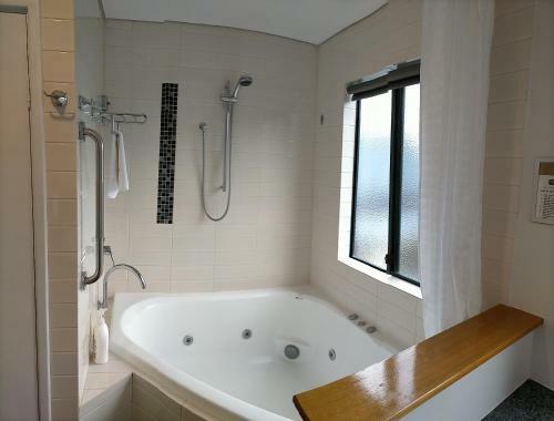 Dunsborough Bay Village Resort Apartments & Suites