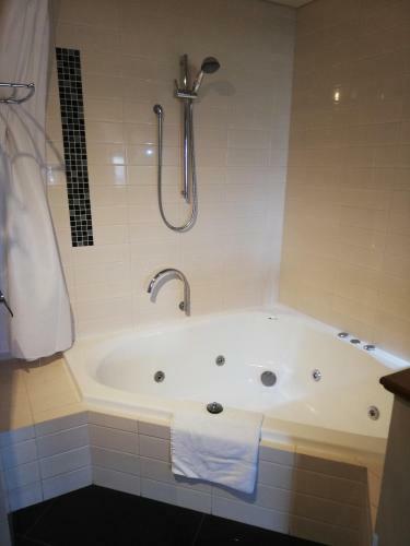 Dunsborough Bay Village Resort Apartments & Suites