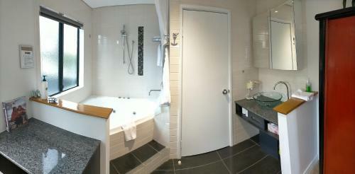 Dunsborough Bay Village Resort Apartments & Suites
