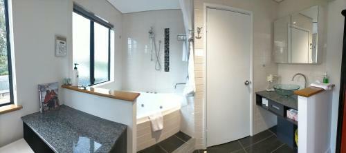 Dunsborough Bay Village Resort Apartments & Suites