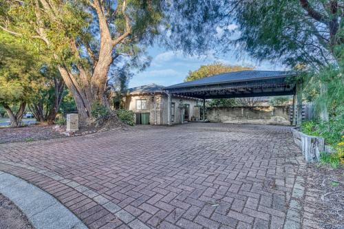 Rosedene Retreat - Exquisite Home & Location