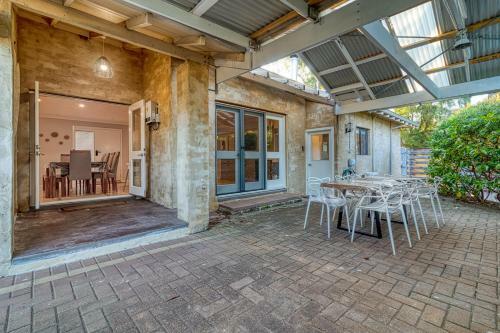 Rosedene Retreat - Exquisite Home & Location