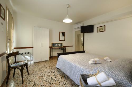 Hostal Ingarda Rooms